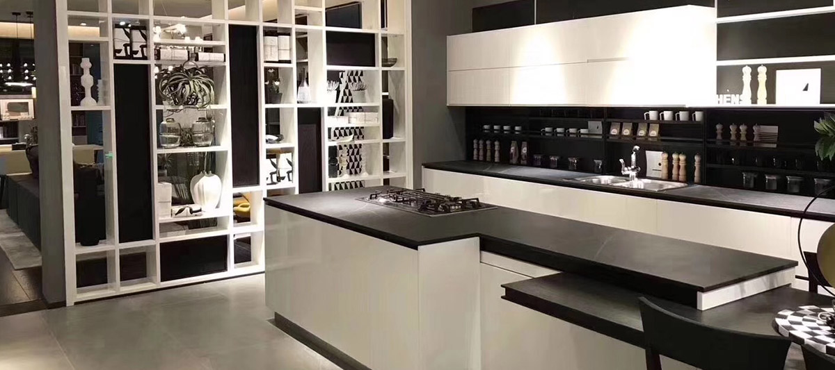 A-western-kitchen-in-a-chinese-community1